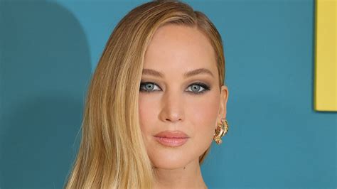 hard feelings netflix nude|Jennifer Lawrence stuns fans as she strips off and goes totally。